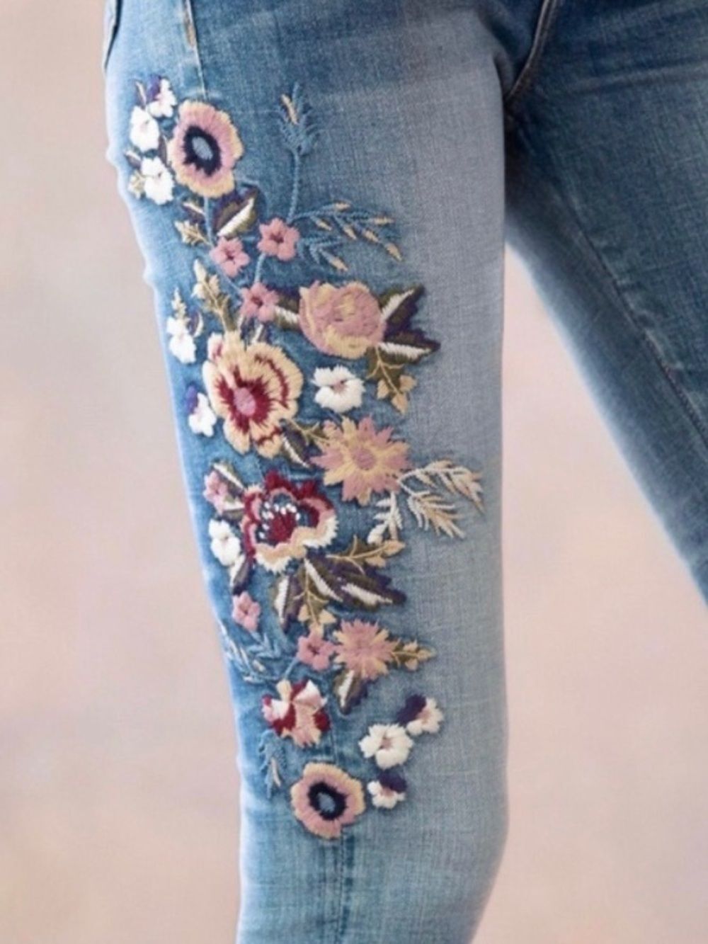 Sundance Catalog Driftwood Embroidered Jackie Jeans Floral Size 32 - Picture 4 of 12